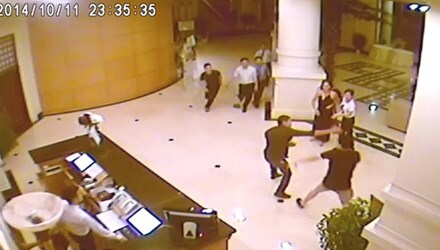 Hỗn chiến ở khách sạn 4 sao: Người áo đen bí ẩn đi theo nữ PGĐ Sở